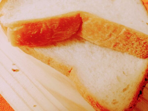 ピーコックの米粉食パンのカット２